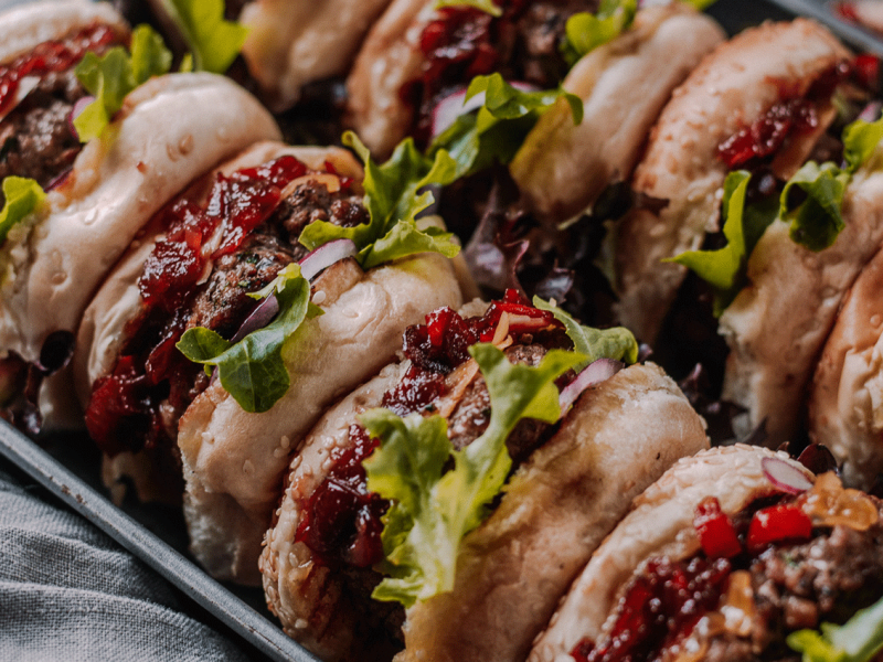BEEF SLIDERS WITH CRANBERRY CHUTNEY