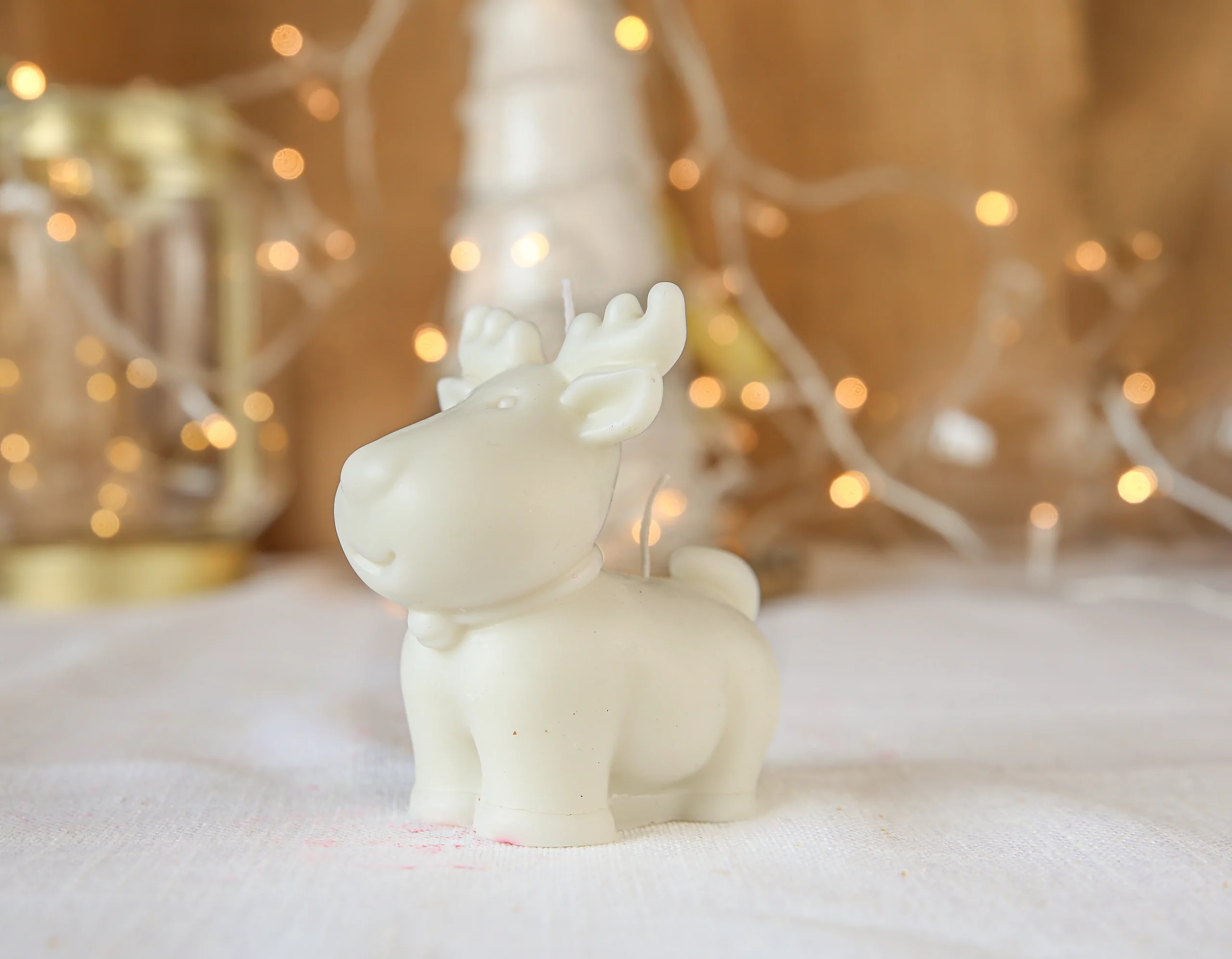 Reindeer Candle - Image 3